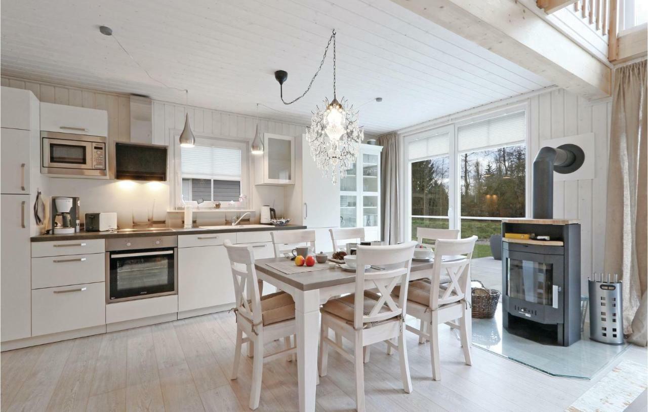 Stunning home in Zerpenschleuse with 2 Bedrooms&WiFi Exterior foto